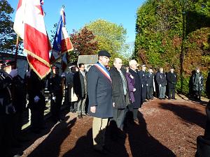01.11.2012 CIMETIERE DE CAEN 06 autorites civiles et AC